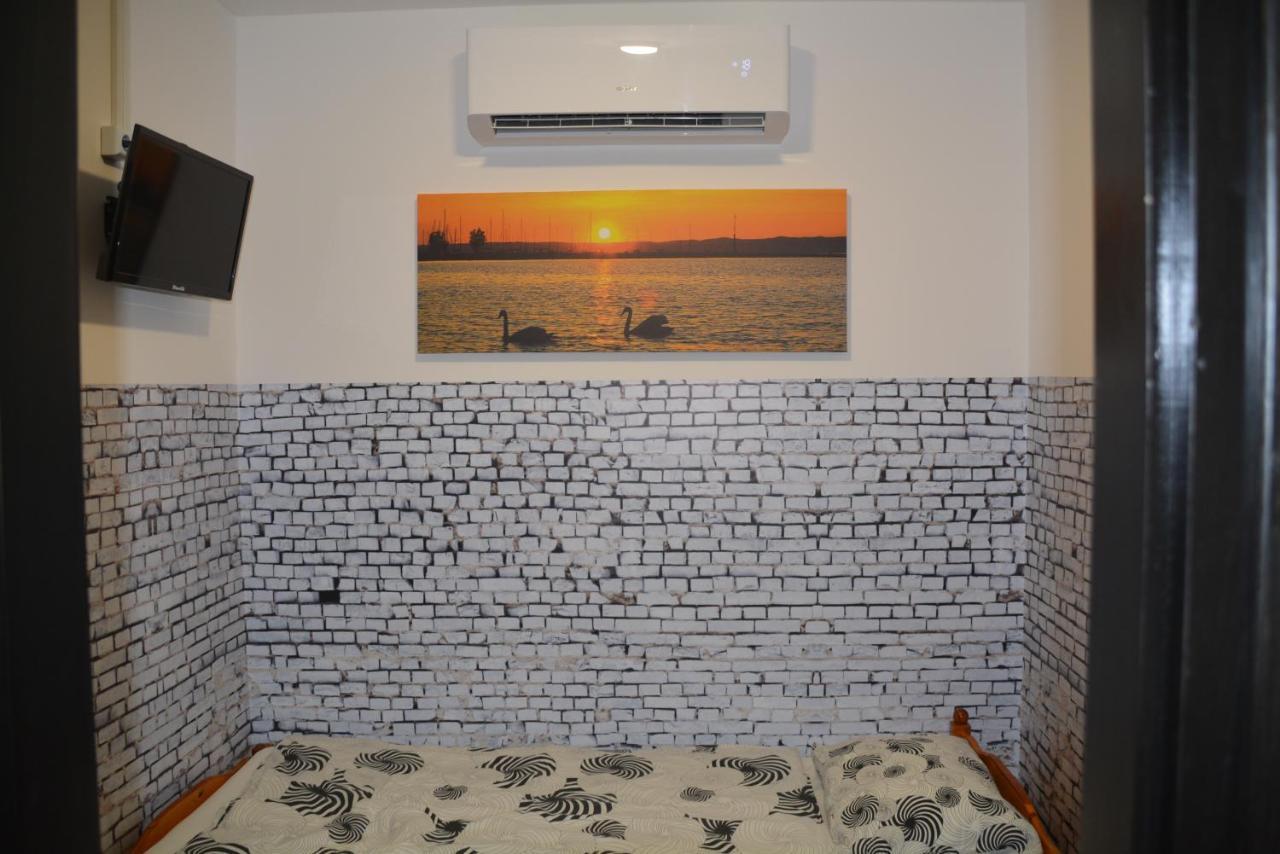 Kid Familia Panzio Balatonszarszo Bed and Breakfast Εξωτερικό φωτογραφία