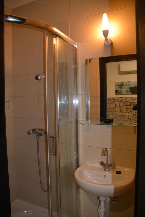Kid Familia Panzio Balatonszarszo Bed and Breakfast Εξωτερικό φωτογραφία