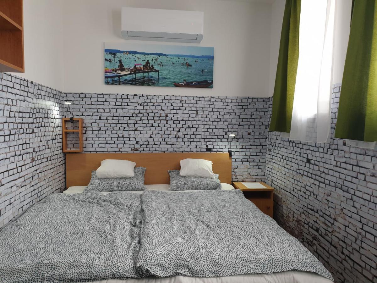 Kid Familia Panzio Balatonszarszo Bed and Breakfast Εξωτερικό φωτογραφία