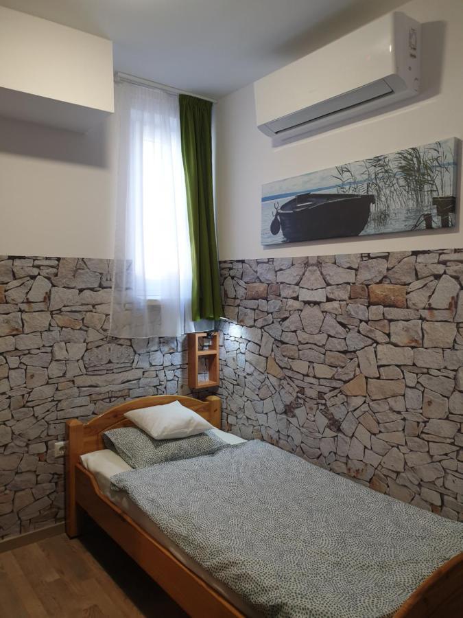 Kid Familia Panzio Balatonszarszo Bed and Breakfast Εξωτερικό φωτογραφία