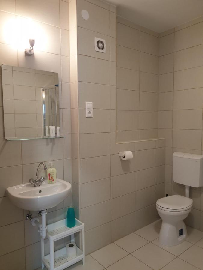 Kid Familia Panzio Balatonszarszo Bed and Breakfast Εξωτερικό φωτογραφία