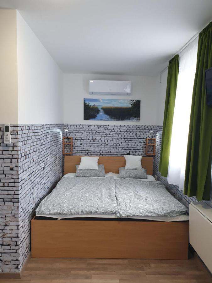 Kid Familia Panzio Balatonszarszo Bed and Breakfast Εξωτερικό φωτογραφία