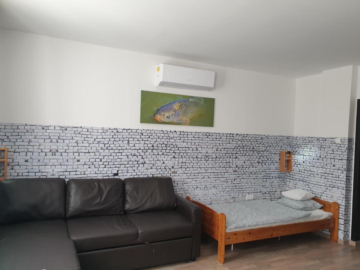 Kid Familia Panzio Balatonszarszo Bed and Breakfast Εξωτερικό φωτογραφία