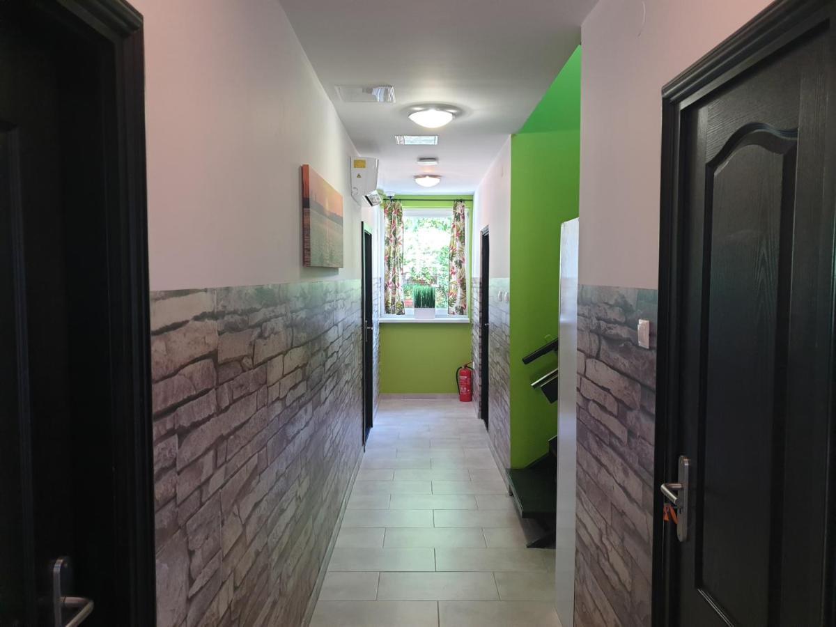 Kid Familia Panzio Balatonszarszo Bed and Breakfast Εξωτερικό φωτογραφία